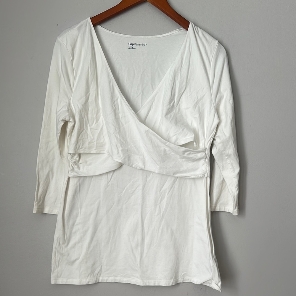 Gap Maternity Nursing Top size L